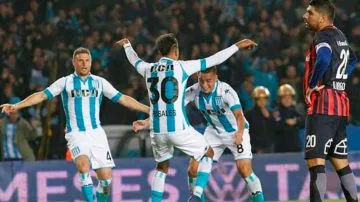 Racing festejó frente a San Lorenzo. Le ganó 2-1