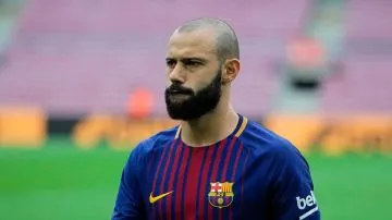 Mascherano va en busca de sus últimas aventuras futbolísticas a China.